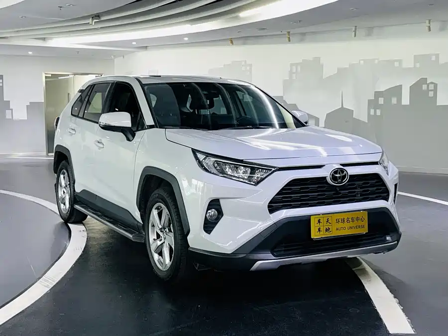 Used Toyota RAV4 Rongfang 2020 2.0L CVT two-wheel drive fashion PLUS version