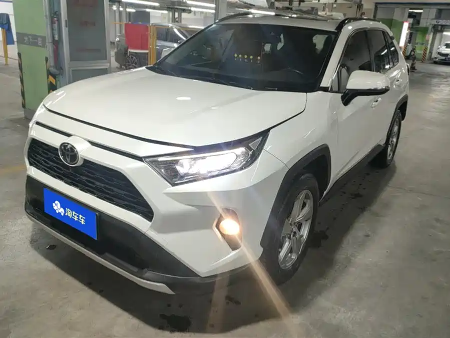 Used Toyota RAV4 Rongfang 2020 2.0L CVT two-wheel drive fashion PLUS version