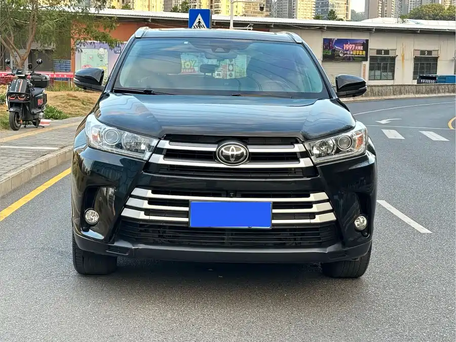 900x675_0_q87_c42_autohomecar__ChxpVmm7wjaAaMnzAAxoO3PGQcs248.jpg.webp Used Toyota Highlander 2018 2.0T four-wheel drive luxury version 7 seats National V
