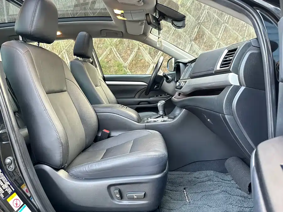 900x675_0_q87_c42_autohomecar__ChxpVmm7wjuAT5dkAAo3vz1kycY138.jpg.webp Used Toyota Highlander 2018 2.0T four-wheel drive luxury version 7 seats National V