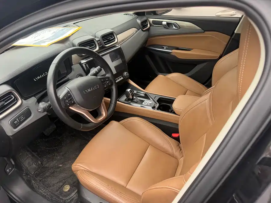 900x675_0_q87_c42_autohomecar__ChxpVmmAY5uAO9jwAAh9XXQTj-4361.jpg.webp Used Lynk & Co 03 2019 1.5TD DCT version National VI