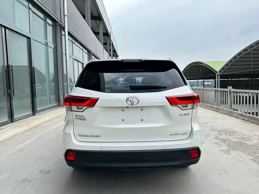 900x675_0_q87_c42_autohomecar__ChxpVmmEJW2AK8k6AALlatTcqxo487.jpg.webp Used Toyota Highlander 2018 2.0T four-wheel drive luxury version