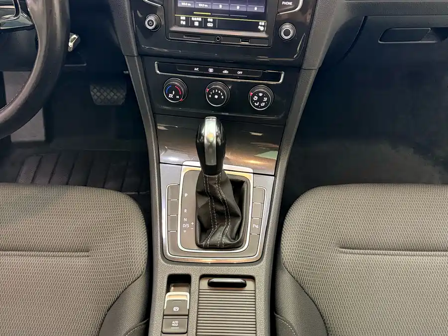 Used Golf 2017 230TSI automatic comfort million-unit commemorative edition