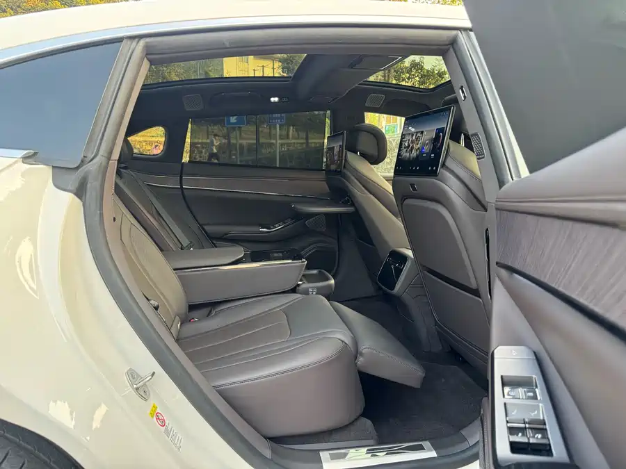 900x675_0_q87_c42_autohomecar__ChxpVmmFvbuAfr3PAAcbxG1h_tM914.jpg.webp Used Denza Z9 2024 1100km four-wheel drive Ultra version