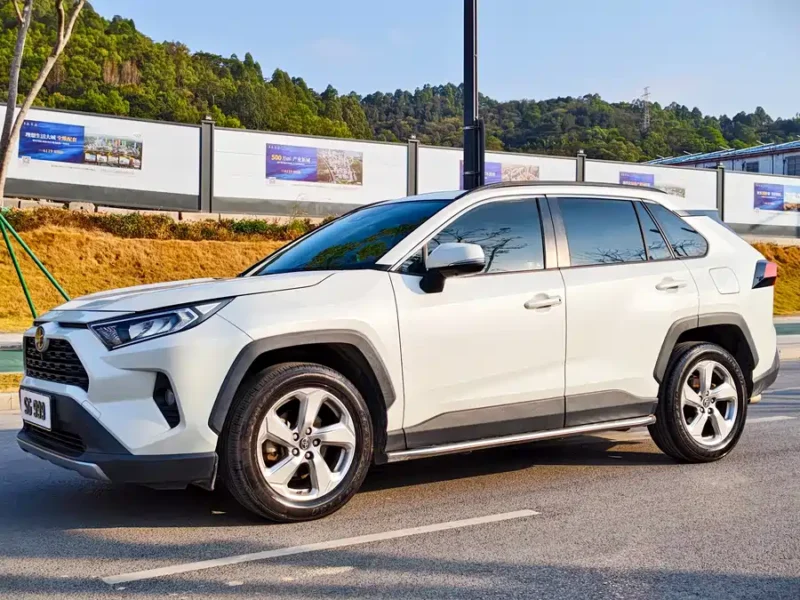 Used Toyota RAV4 Rongfang 2020 2.0L CVT two-wheel drive fashion version