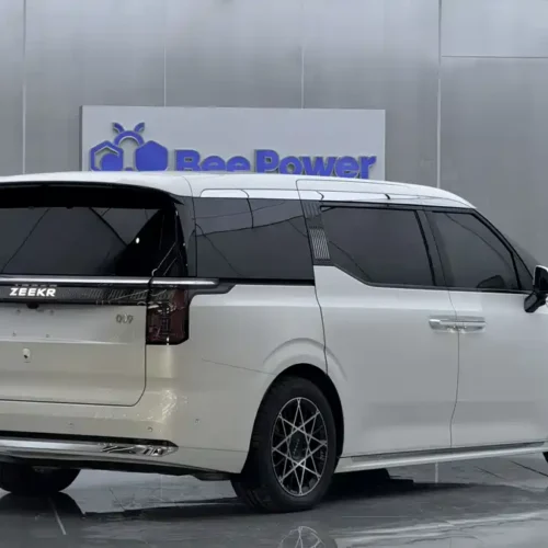 900x675_0_q87_c42_autohomecar__ChxpVmmJRtOAamKQAALQ_m2Xy3g939.jpg.webp Used Zeekr 009 2024 seven-seat aisle version four-wheel drive 108kWh
