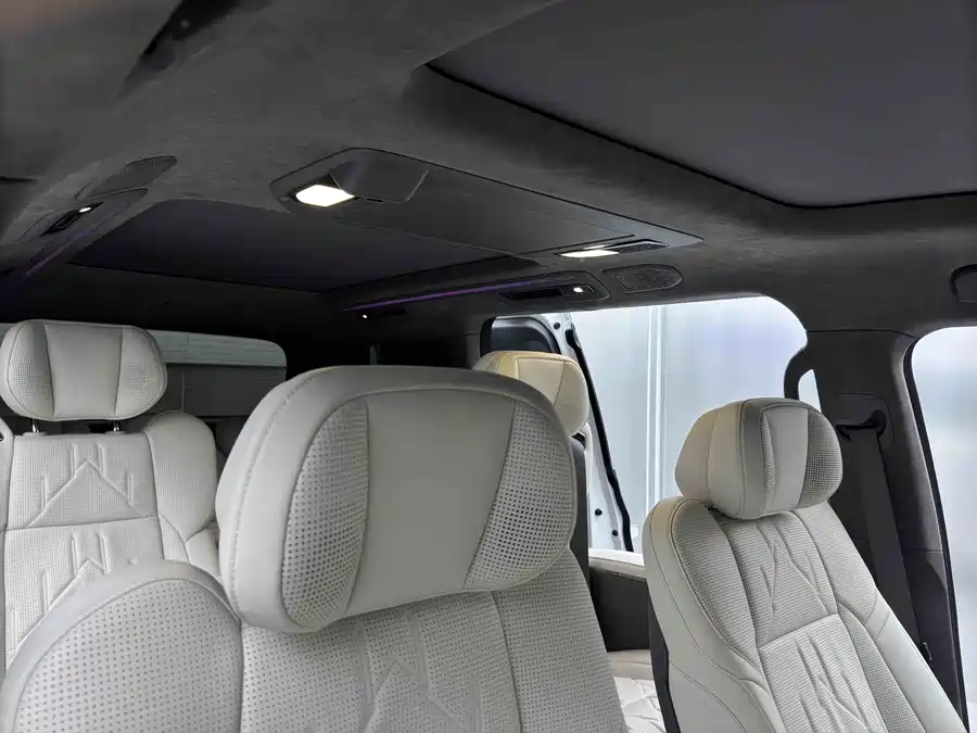 900x675_0_q87_c42_autohomecar__ChxpVmmJRtuAFcZqAATtrdwD0aM676.jpg.webp Used Zeekr 009 2024 seven-seat aisle version four-wheel drive 108kWh