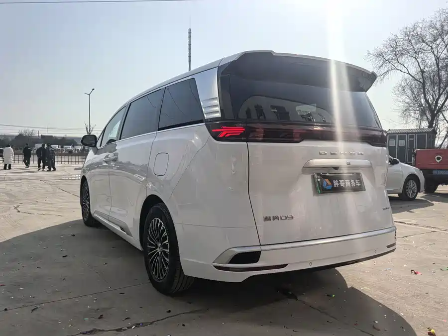 900x675_0_q87_c42_autohomecar__ChxpVmmJkYGAXOVhAAR1KPdRlc8738.jpg.webp Used Denza D9 2024 DM-i 980 four-wheel drive premium model