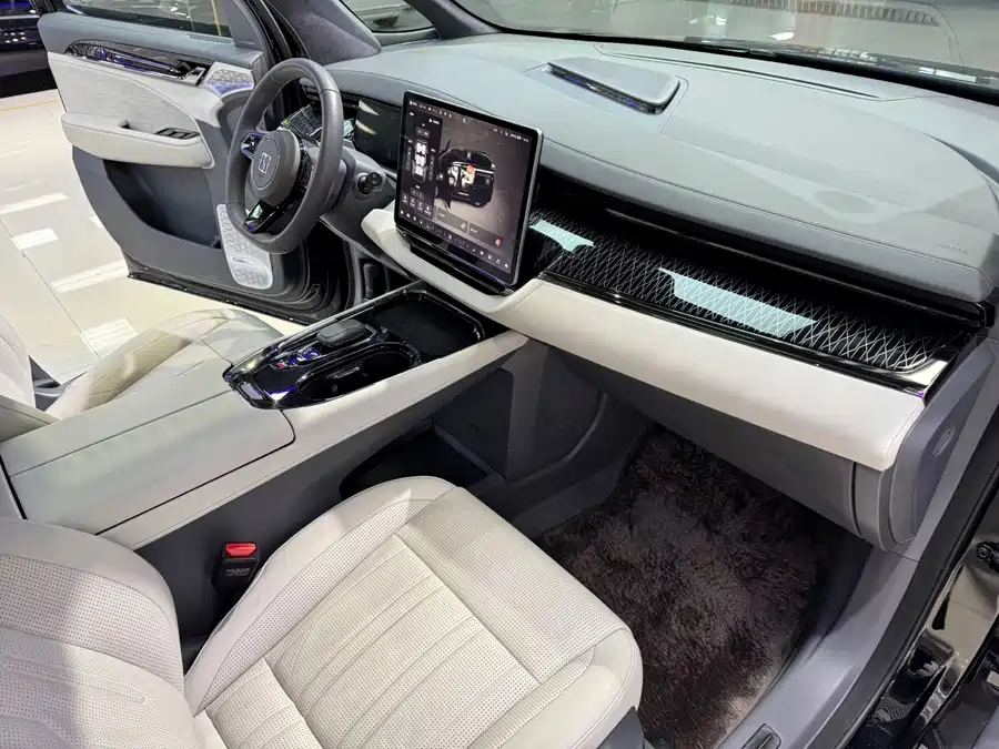 900x675_0_q87_c42_autohomecar__ChxpVmmJrGuAFvBCAAlPoSg0xYM631.jpg.webp Used Zeekr 009 2022 facelift WE version