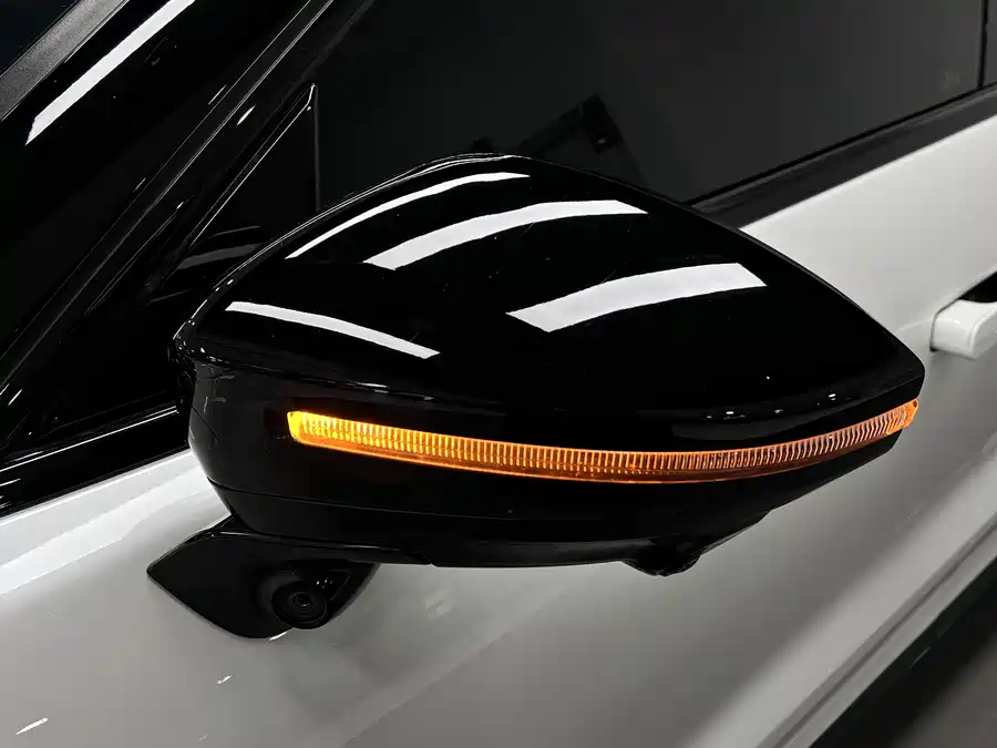 900x675_0_q87_c42_autohomecar__ChxpVmmMGsWABJWHAAMYfPCeKjY464.jpg.webp Used Zeekr 001 2023 WE version 86kWh