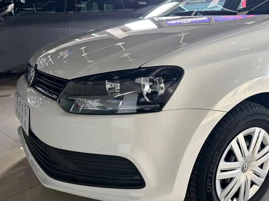 Used Volkswagen Polo 2016 1.4L automatic fashion model