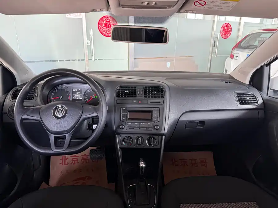 Used Volkswagen Polo 2016 1.4L automatic fashion model