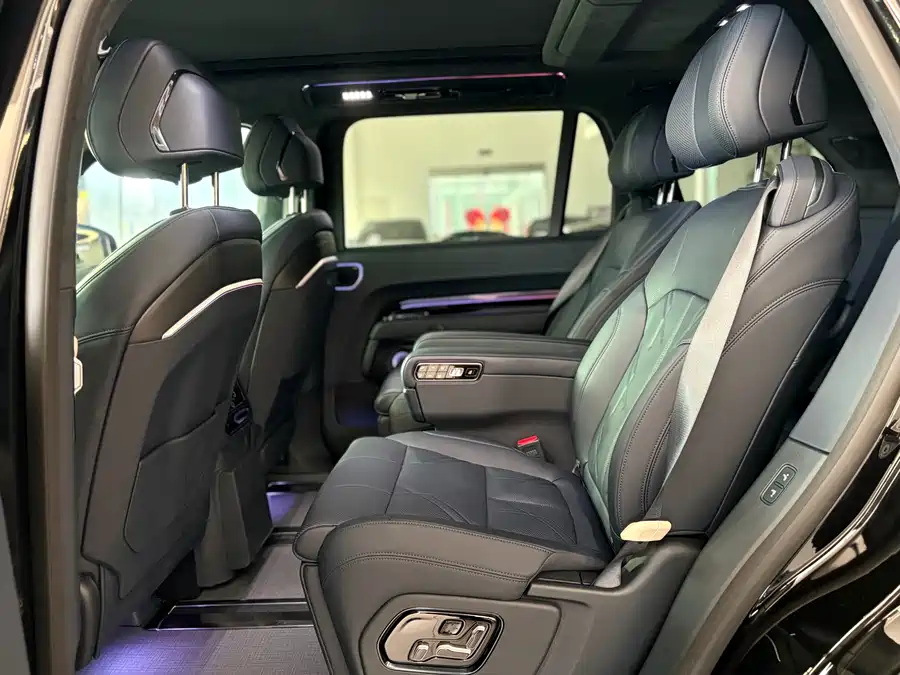 900x675_0_q87_c42_autohomecar__ChxpVmmNs3mANFGgAAhw7kzlC1U901.jpg.webp Used Zeekr 9X 2025 Ultra Edition 70kWh