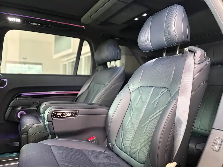 900x675_0_q87_c42_autohomecar__ChxpVmmNs3qAGWisAAix-GfqoCM967.jpg.webp Used Zeekr 9X 2025 Ultra Edition 70kWh
