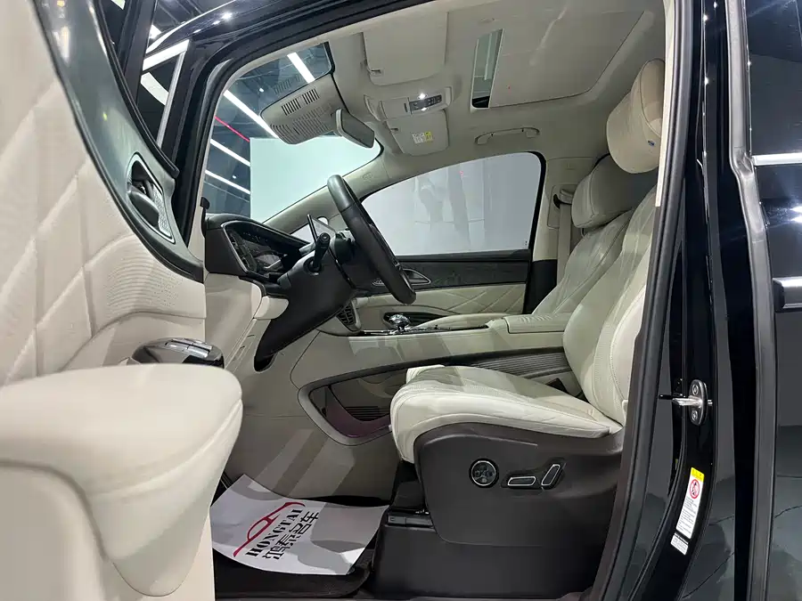 900x675_0_q87_c42_autohomecar__ChxpVmmOvEOAfY_SAAj3zOnTiwE116.jpg.webp Used Denza D9 2025 DM-i smart driving version 1020 four-wheel drive exclusive model