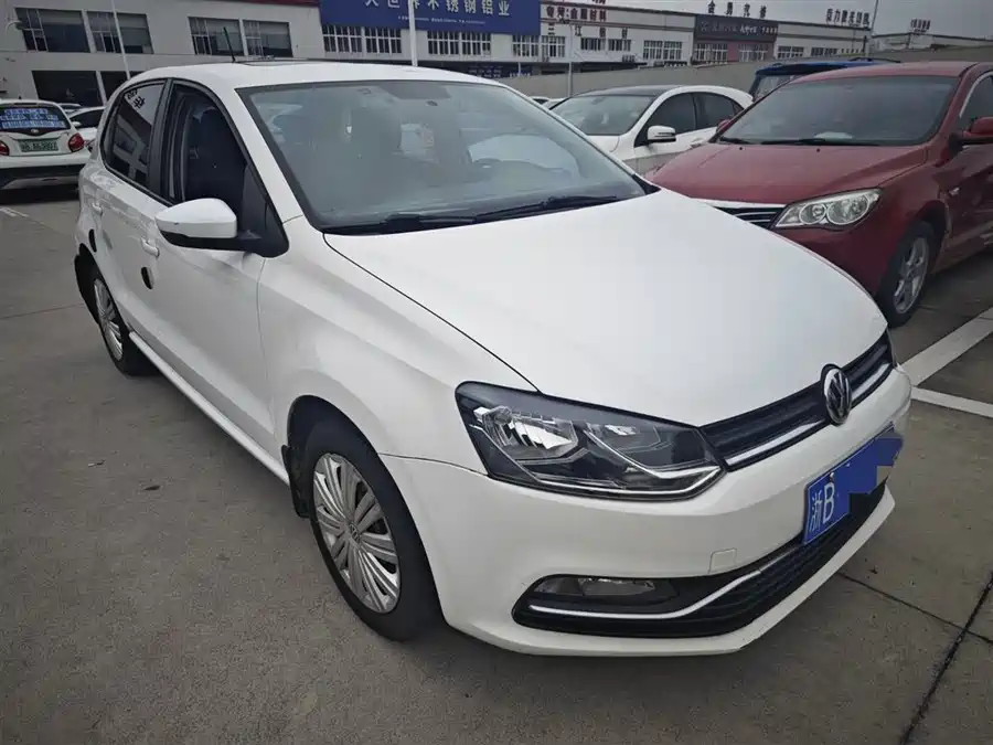 Used Volkswagen Polo 2016 1.6L automatic comfort model