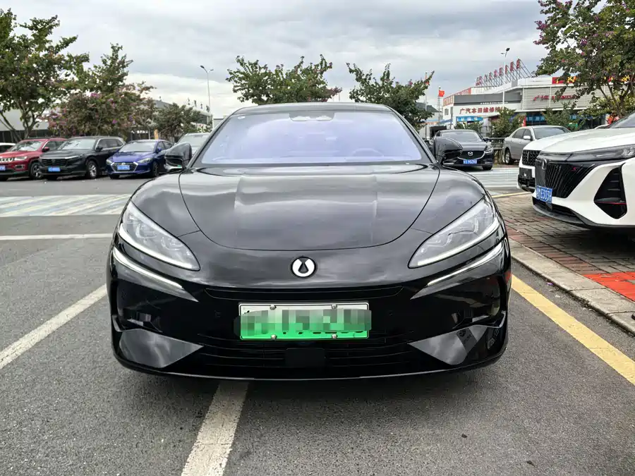 Used Denza Z9 2024 1100km four-wheel drive Max version