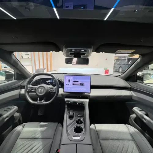 900x675_0_q87_c42_autohomecar__ChxpVmmgBVCAC8DNAAw6RgU44Zw298.jpg.webp Used Zeekr 001 2025 YOU version 100kWh four-wheel drive