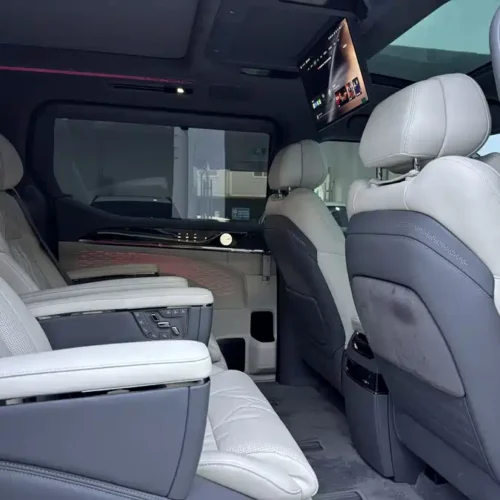900x675_0_q87_c42_autohomecar__ChxpVmmhTJ-AFM0wAAQXsUNaeuY855.jpg.webp Used Zeekr 009 2024 seven-seater aisle version 108kWh