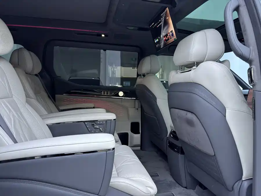 900x675_0_q87_c42_autohomecar__ChxpVmmhTJ-AFM0wAAQXsUNaeuY855.jpg.webp Used Zeekr 009 2024 seven-seater aisle version 108kWh