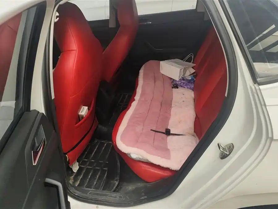 900x675_0_q87_c42_autohomecar__ChxpVmmhdcWAGLIVAAFlqEMglIk415.jpg.webp Used Volkswagen Polo 2021 Plus 1.5L Automatic Panoramic Enjoyment Edition