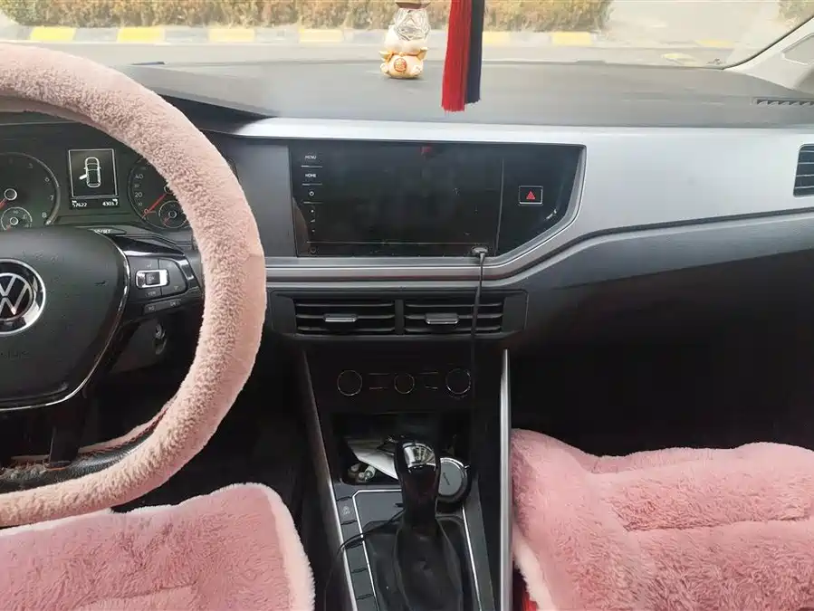 900x675_0_q87_c42_autohomecar__ChxpVmmhdcWAPvWBAAHPJMJQpFQ774.jpg.webp Used Volkswagen Polo 2021 Plus 1.5L Automatic Panoramic Enjoyment Edition