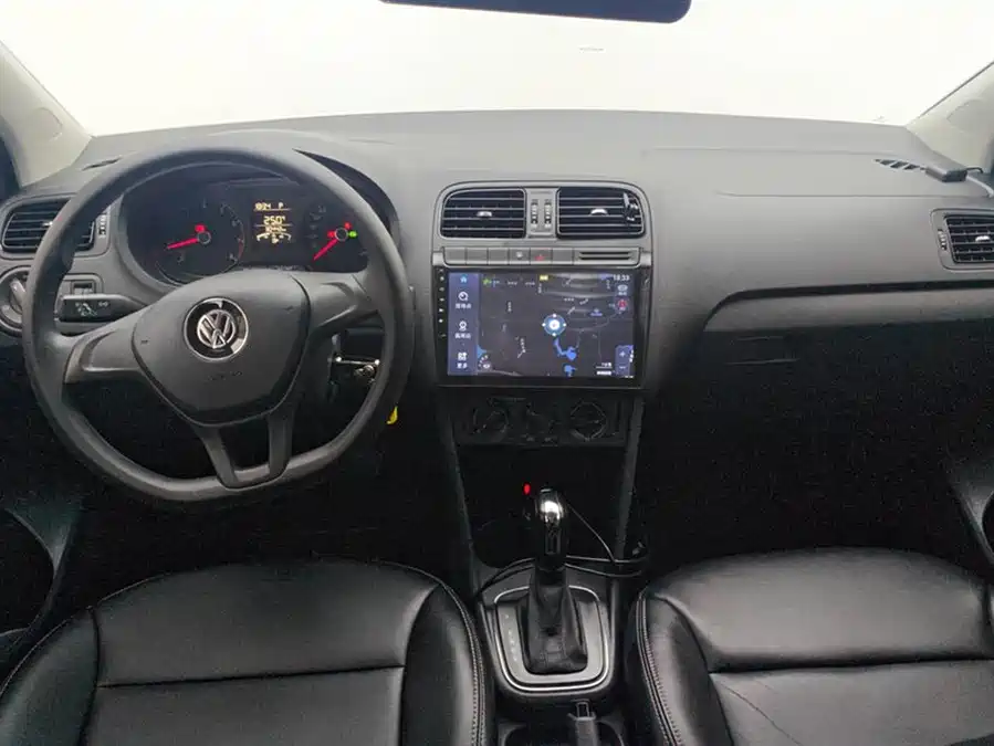 Used Volkswagen Polo 2016 1.4L automatic fashion model