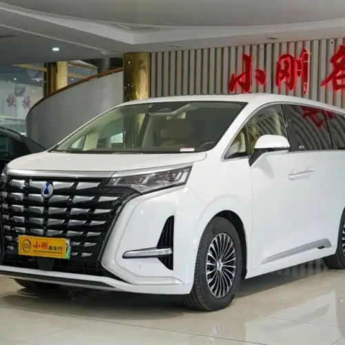 900x675_0_q87_c42_autohomecar__ChxpVmmiP3iARP_1AAG-AE7C1ik539.jpg.webp Used Denza D9 2024 DM-i 980 four-wheel drive flagship model