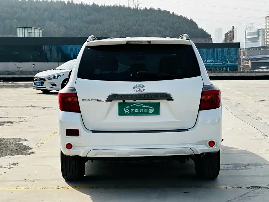 900x675_0_q87_c42_autohomecar__ChxpVmmib8iAC45DAAgSvCHdrm0513.jpg.webp Used Toyota Highlander 2009 2.7L 2WD 7-seat luxury version