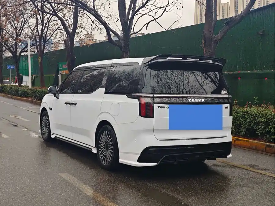 Used Zeekr 009 2024 seven-seater aisle version 108kWh