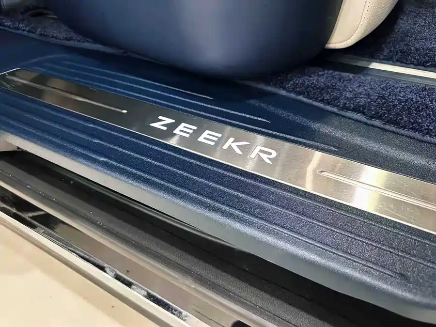 Used Zeekr 009 2024 six-seat executive version four-wheel drive 108kWh