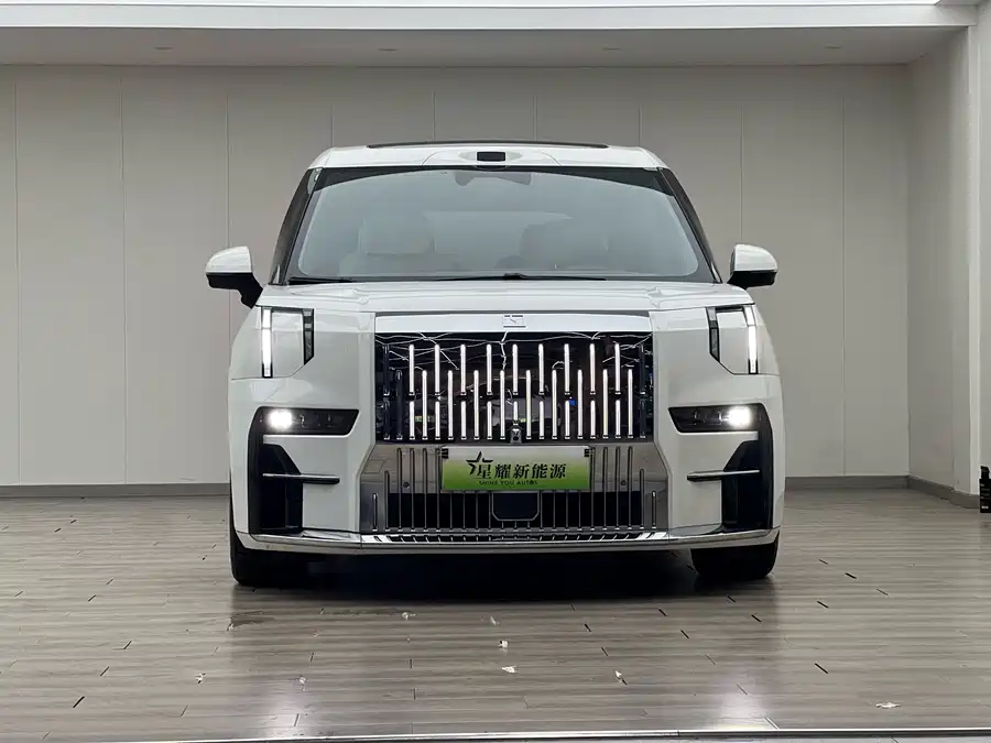 Used Zeekr 009 2024 six-seat executive version four-wheel drive 108kWh