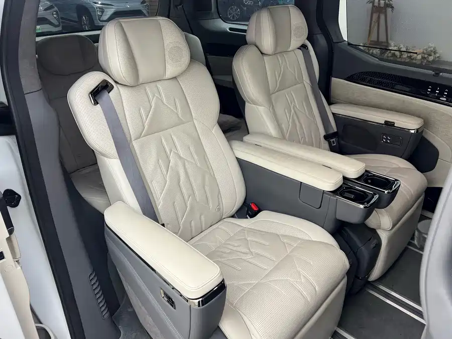 Used Zeekr 009 2024 six-seat executive version four-wheel drive 108kWh