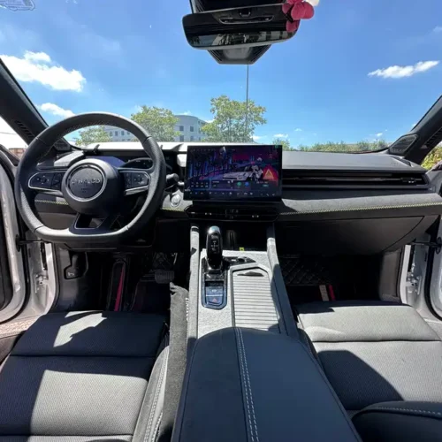 900x675_0_q87_c42_autohomecar__ChxpVmmlCVOAFzZWAAqSNBhvfNI811.jpg.webp Used Lynk & Co 03 2023 1.5TD DCT Pro
