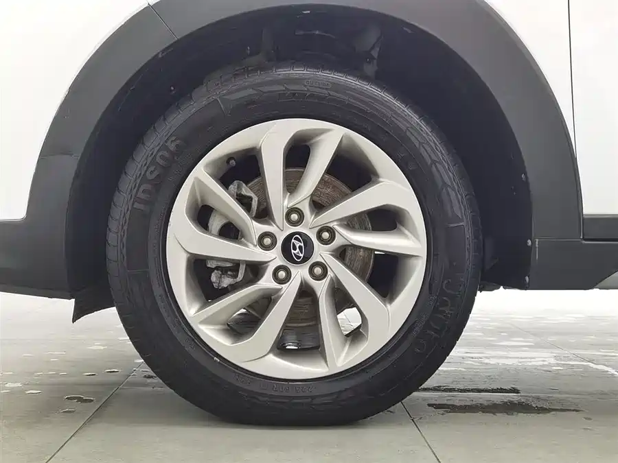 Used Hyundai Tucson 2018 1.6T dual-clutch two-wheel drive 15th anniversary special edition