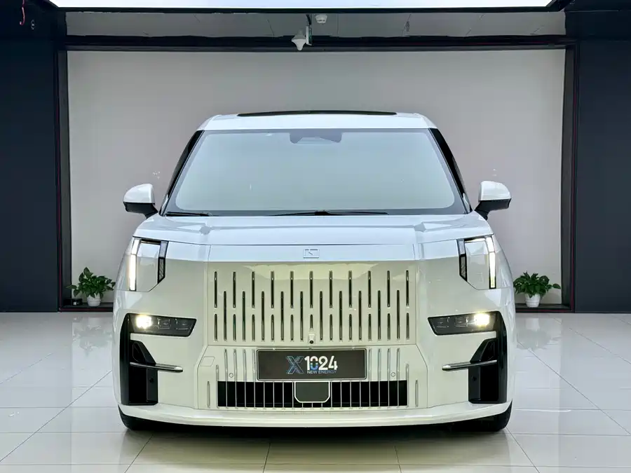 900x675_0_q87_c42_autohomecar__ChxpVmmlrJiAJCZRAAZhjjOE8qE290.jpg.webp Used Zeekr 009 2022 facelift WE version
