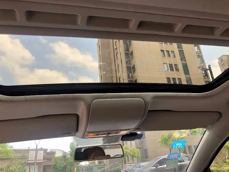 Used Volkswagen Polo 2011 1.6L automatic cool version