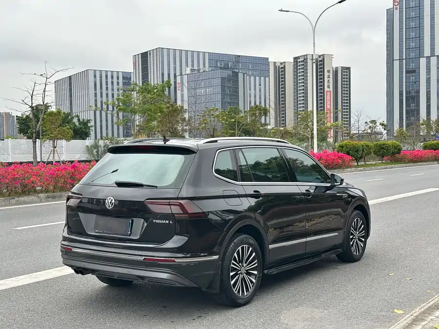 Used Volkswagen Tiguan L 2017 330TSI automatic two-wheel drive flagship version