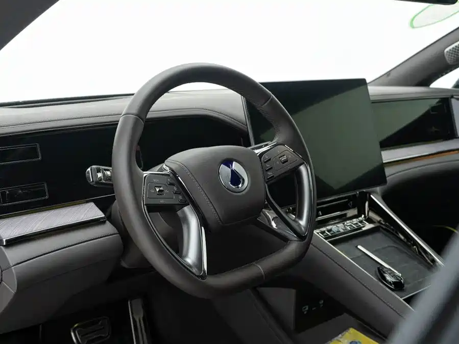 900x675_0_q87_c42_autohomecar__ChxpVmmn2h6ASTpXAAFNKLd-peo874.jpg.webp Used Denza Z9 2024 1100km four-wheel drive Ultra version