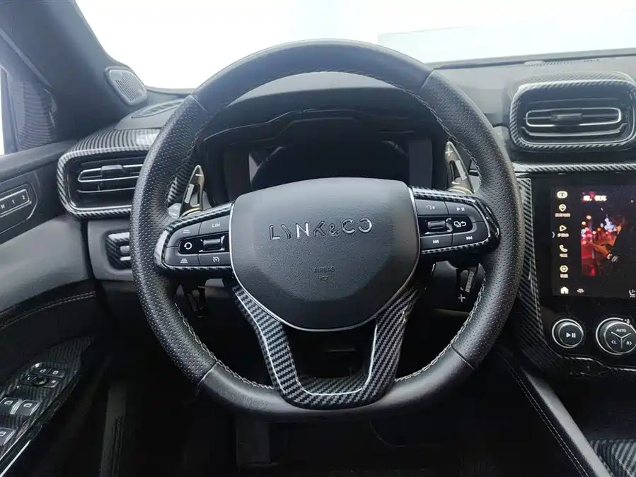 900x675_0_q87_c42_autohomecar__ChxpVmmo9UCAdMOOAAHoY0EUelo230.jpg.webp Used Lynk & Co 03 2021 2.0TD Automatic Champion Edition