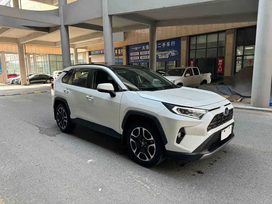 Used Toyota RAV4 Rongfang 2020 2.0L CVT four-wheel drive premium version