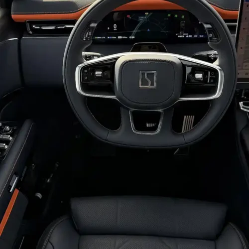 900x675_0_q87_c42_autohomecar__ChxpVmmqUo-AJk9BAAUa2MYd-D8220.jpg.webp Used Zeekr 9X 2025 Yao Black Edition 70kWh