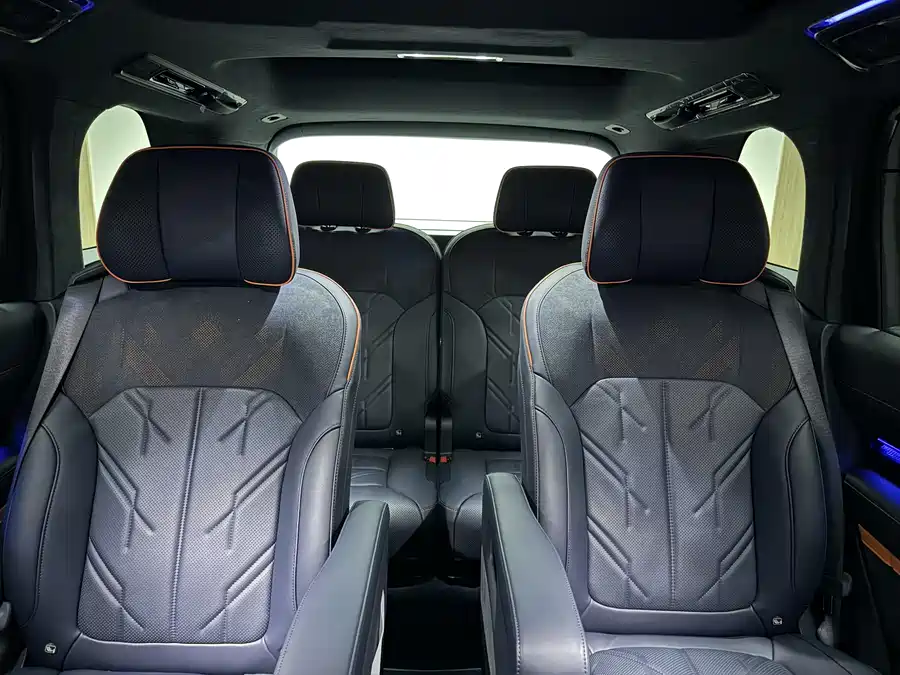 900x675_0_q87_c42_autohomecar__ChxpVmmqUpCAMvFyAAZqQgpVejI220.jpg.webp Used Zeekr 9X 2025 Yao Black Edition 70kWh