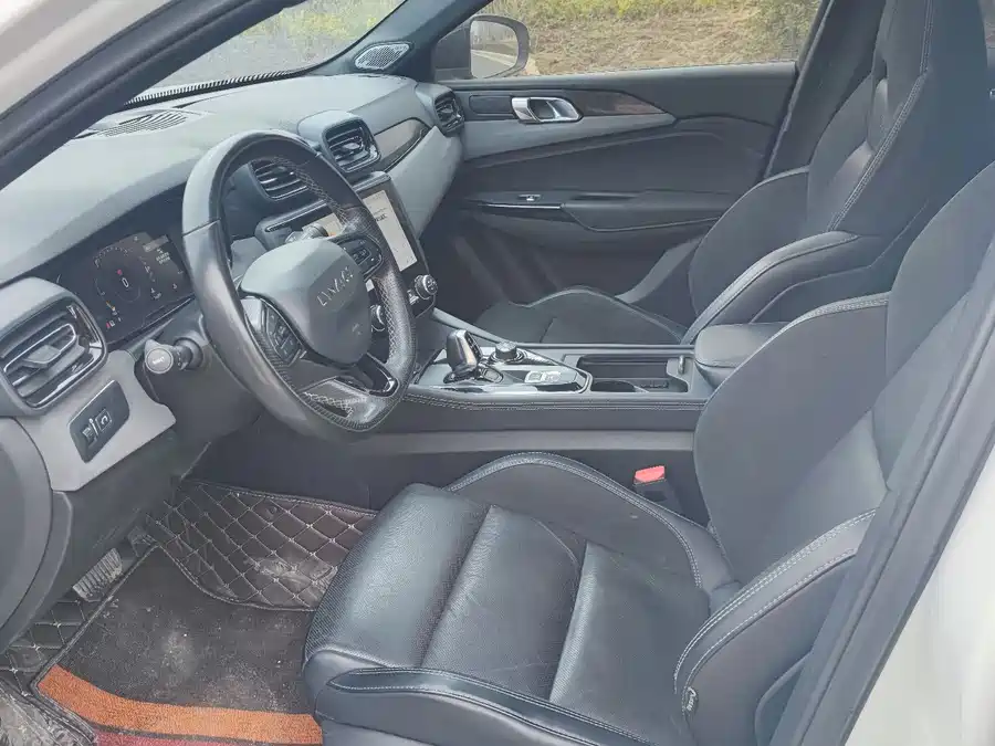 900x675_0_q87_c42_autohomecar__ChxpVmmqfz-ASu_VAAU8wzEOJRk766.jpg.webp Used Lynk & Co 03 2022 2.0TD DCT Pro