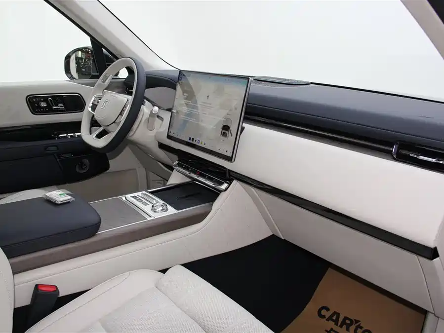 900x675_0_q87_c42_autohomecar__ChxpVmmql-SAKNtrAAFQh7Xfgqo904.jpg.webp Used Zeekr 9X 2025 Hyper Edition 70kWh