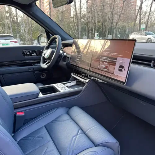 900x675_0_q87_c42_autohomecar__ChxpVmmqnk2Aeba8AArhTHRk2xU480.jpg.webp Used Zeekr 9X 2025 Hyper Edition 70kWh