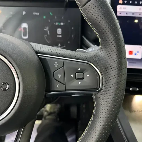 900x675_0_q87_c42_autohomecar__ChxpVmmqrEeAYEMLAAkxBew3yyQ713.jpg.webp Used Lynk & Co 03 2023 1.5TD DCT Pro
