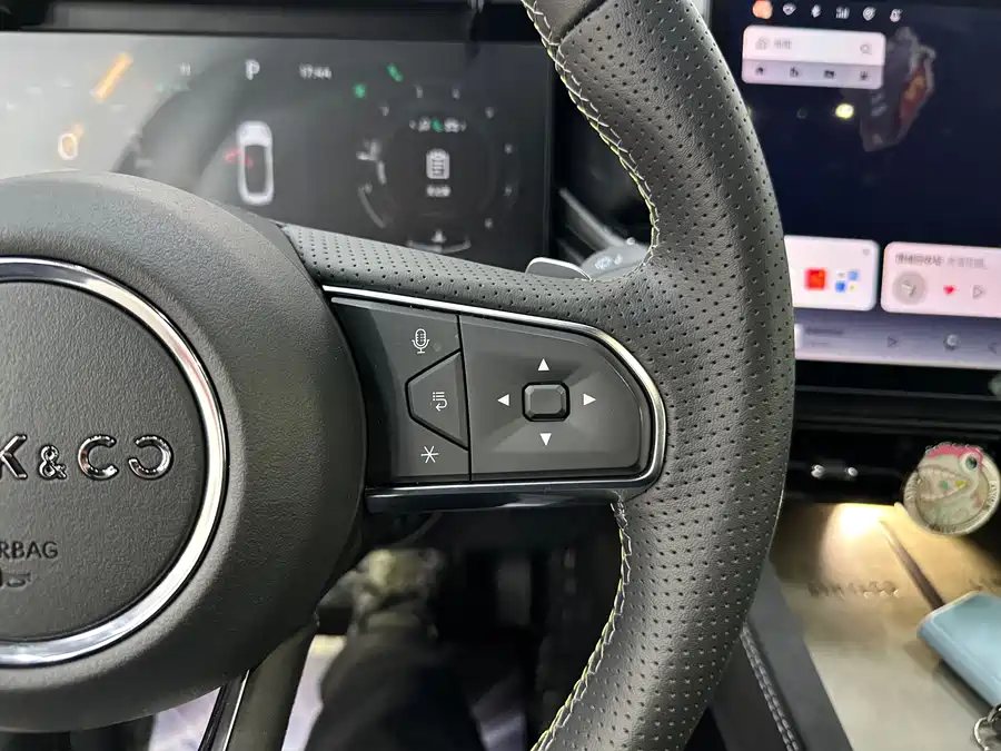 900x675_0_q87_c42_autohomecar__ChxpVmmqrEeAYEMLAAkxBew3yyQ713.jpg.webp Used Lynk & Co 03 2023 1.5TD DCT Pro