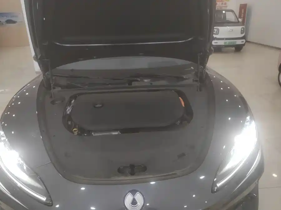 Used Denza Z9 2024 1100km four-wheel drive Ultra version