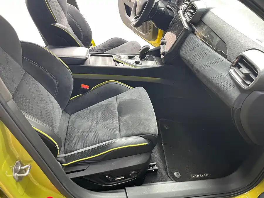 900x675_0_q87_c42_autohomecar__ChxpVmmrosaAWEz_AAoanHI5DPY304.jpg.webp Used Lynk & Co 03 2019 03+ 2.0TD Automatic Wind Control Edition